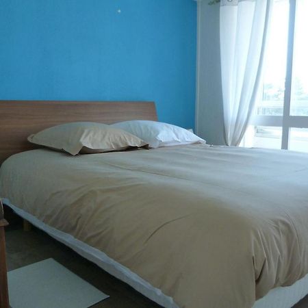 Appartement T2 cosy mis à neuf, vue mer, idéalement placé à Courseulles-sur-Mer Extérieur photo