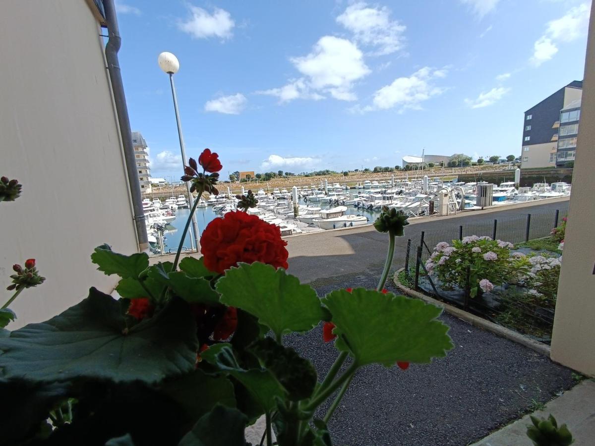 Appartement T2 cosy mis à neuf, vue mer, idéalement placé à Courseulles-sur-Mer Extérieur photo